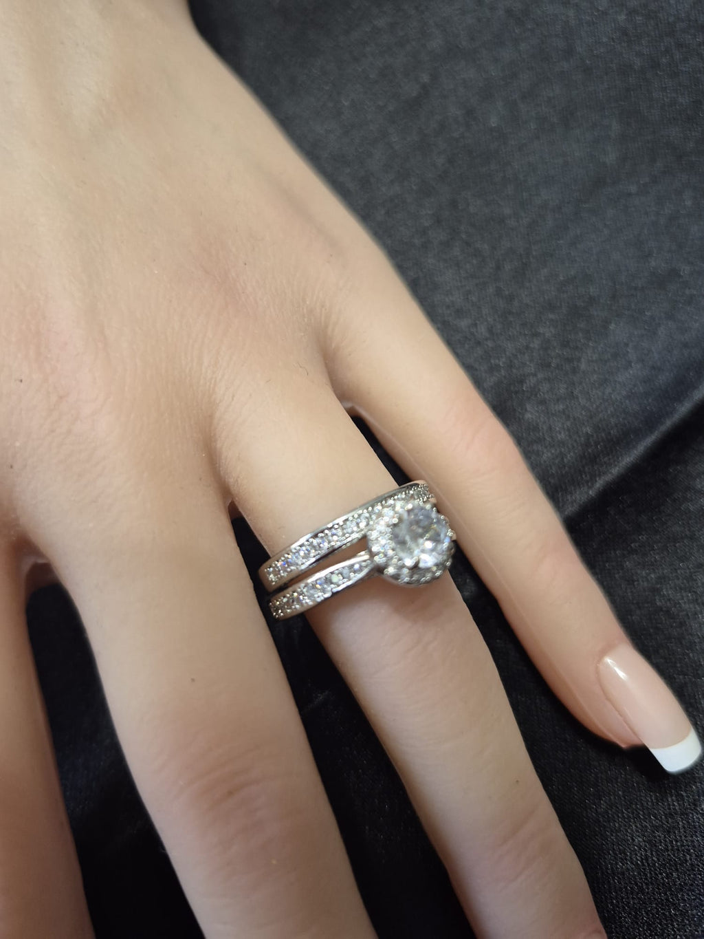 Women's Luxurious 2pc Cubic Zirconia Engagement Ring and Wedding Band Set
