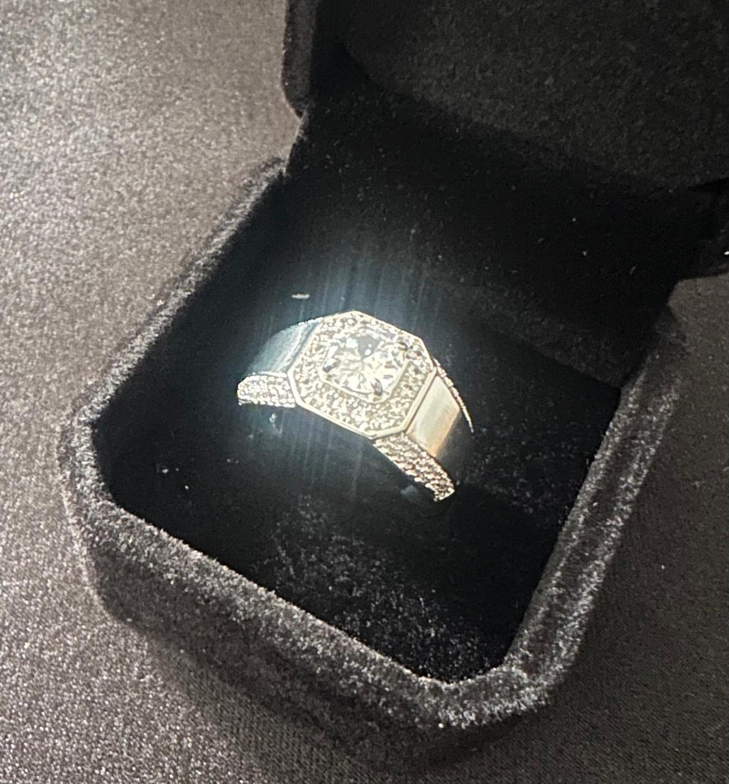 Men's Dazzling 925 Sterling Silver Crystal Zircon Signet and Wedding Ring