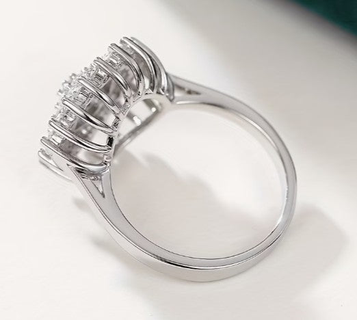 Exquisite White Cluster Zirconia Round Women's Engagement Ring