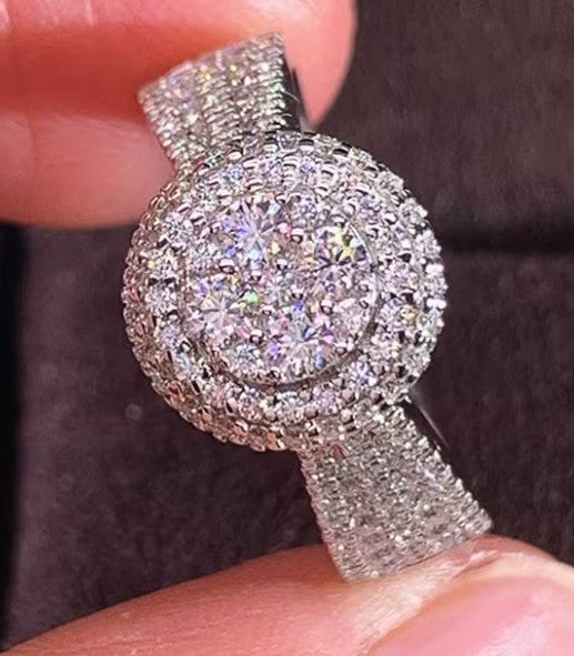 Stunning Women's Round Cubic Zirconia Engagement Ring