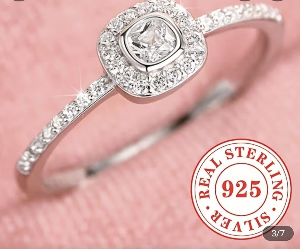 Women's Luxurious S925 Sterling Silver Promise Ring