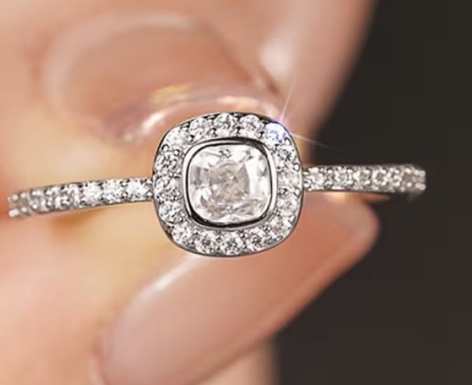 Women's Luxurious S925 Sterling Silver Promise Ring
